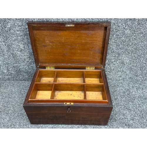 89 - Dark oak jewellery box with key - 35x22.5cm, height 18cm