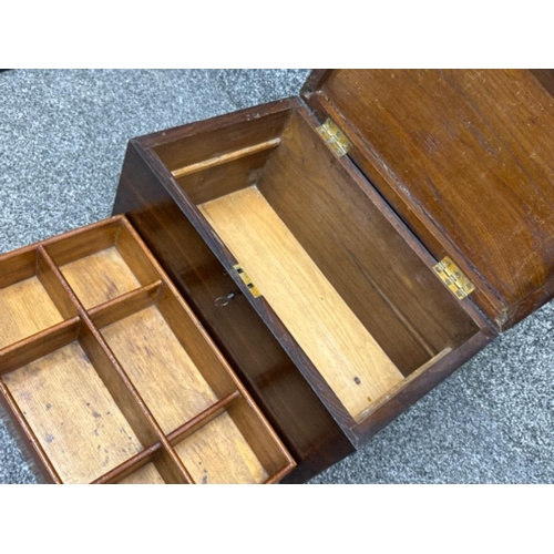 89 - Dark oak jewellery box with key - 35x22.5cm, height 18cm