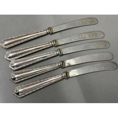 9 - Set of 5 antique hallmarked Birmingham silver handled knives - dated 1916 - 125.1g gross