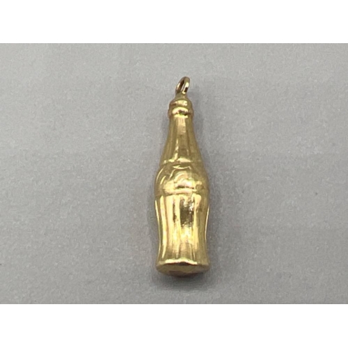 30 - 9ct gold Coca Cola bottle charm/pendant (.81g)