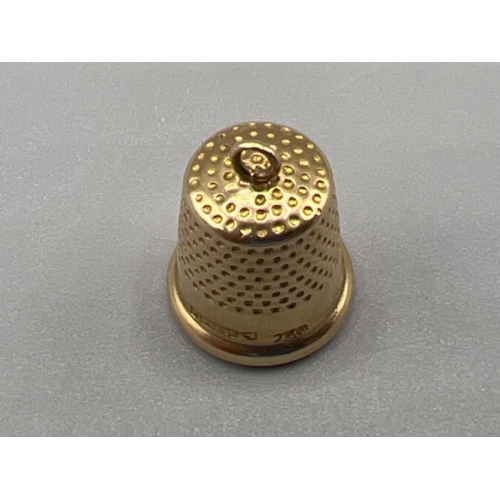 31 - 9ct gold Thimble charm/pendant (1.14g)