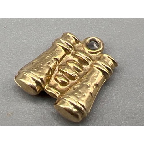 37 - 9ct gold hallmarked Binoculars charm/pendant (0.56g)