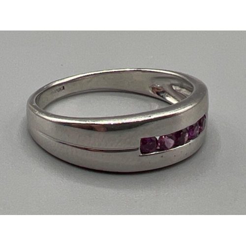 51 - Hallmarked 9ct white gold pink sapphire stone ring, size T (5g)