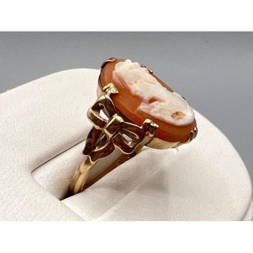 72 - Ladies stunning 9ct gold Cameo ring, size L (2.7g)