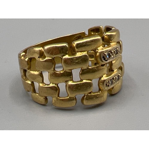 85 - Fancy patterned 18ct yellow gold and diamond ring, size Q (6.19g)