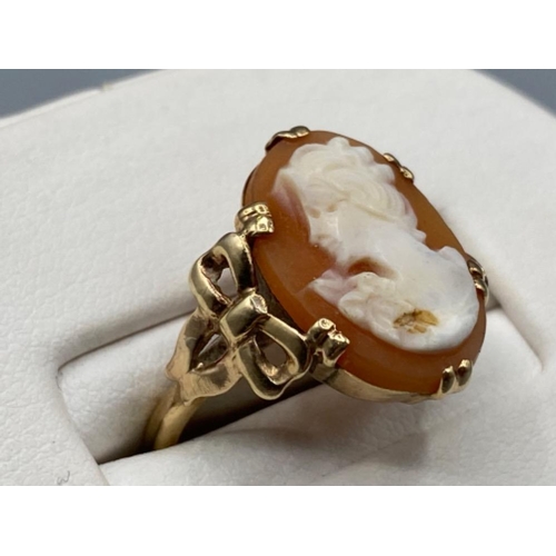 7 - Ladies stunning 9ct gold Cameo ring, size L (2.68)