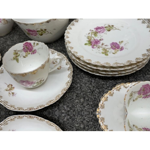 71 - 34 pieces of Antique KPM tea China, (Germany, Berlin) with hallmarks dating 1825 onwards