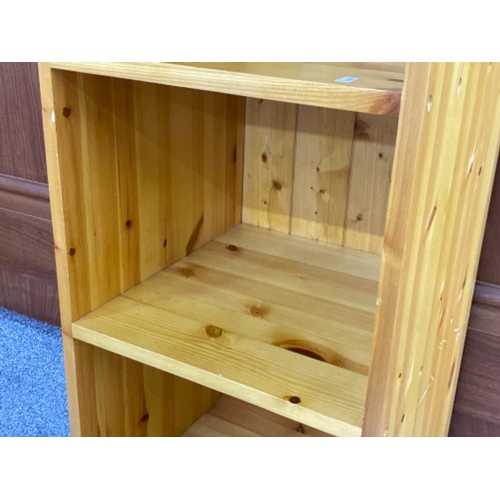 322 - Pine 5 shelve box bookcase