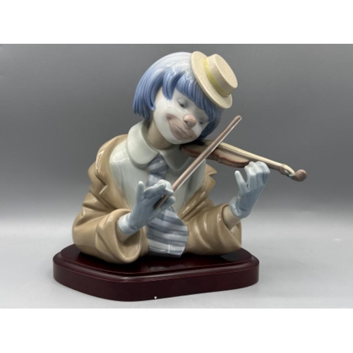 114 - Lladro figure 5600 The Blues (with base) good condition, height 19cm