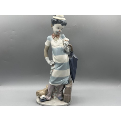 120 - Lladro figure 5838 On The Move, good condition, height 27cm