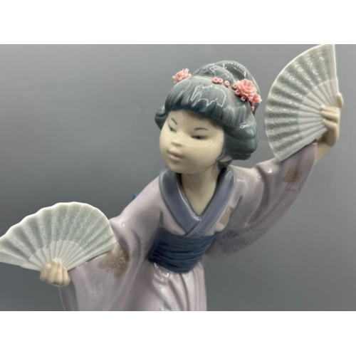 137 - Lladro figure 4991 Madam Butterfly, good condition, height 30cm