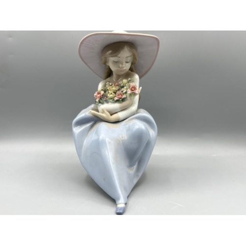 141 - Lladro figure 5862 Fragrant Bouquet, signed on base, good condition, height 20cm