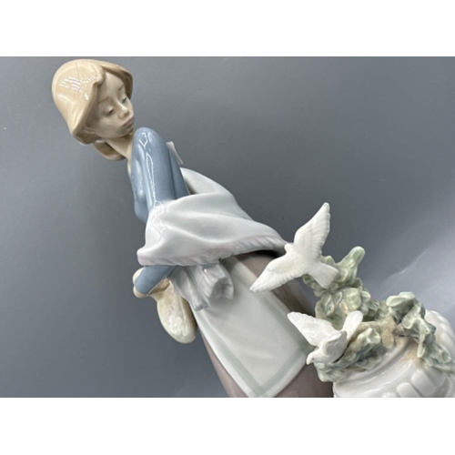 146 - Lladro figure 5416 In The Garden, good condition, height 25cm