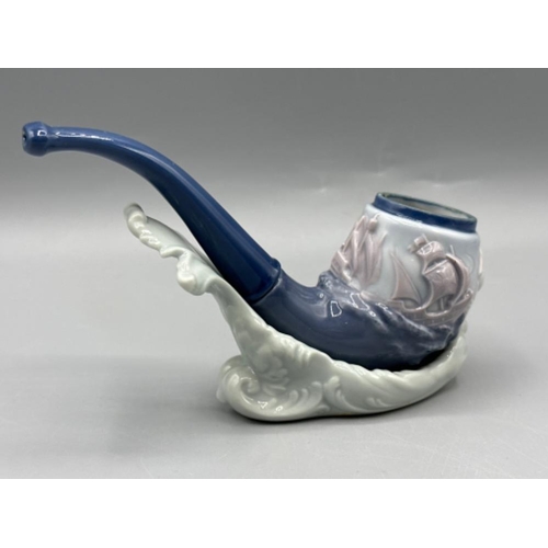 149 - Lladro ornament 5613 Sealore Pipe with stand, signed & dated on base, good condition, H10cm X W14cm