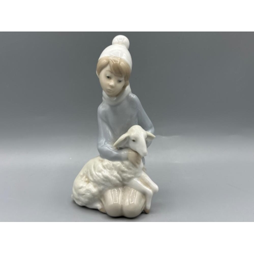 160 - Lladro figure 4676 Shepherd With Lamb, good condition, height 15cm