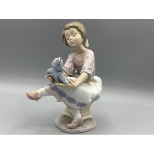 168 - Lladro “1993 Collectors Society” figure 7620 Best Friends, good condition, height 16cm