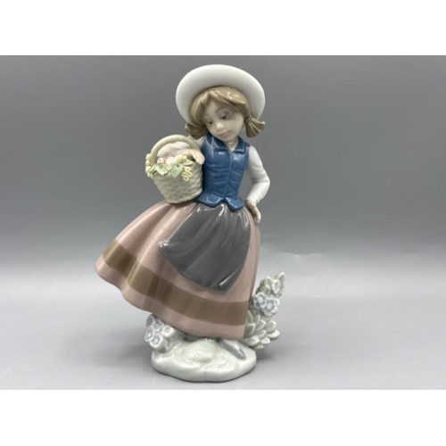 175 - Lladro figure 5221 Sweet Scent, good condition, height 18cm