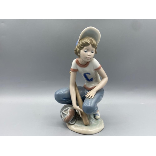 179 - Lladro figure 5290 Little Leaguer Catcher in good condition - height 19cm