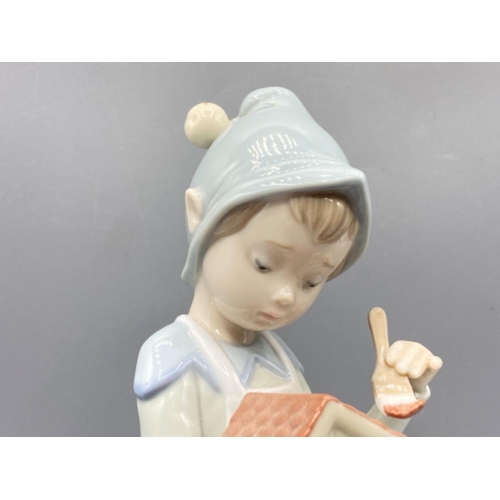 184 - Lladro figure 6891 A Brushstroke of dreams signed and dated on base in good condition - height 20.5c... 