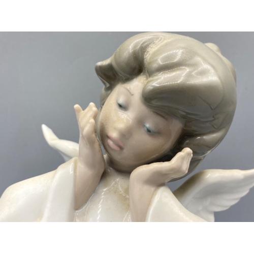 188 - Lladro figure 4959 Mime Angel in good condition - height 22cm