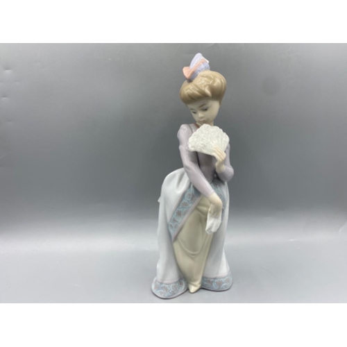 189 - Lladro figure 6117 Constance in good condition - height 24cm