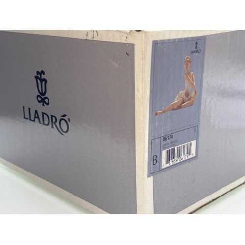 24 - Lladro 6174 ‘Graceful pose’ in good condition and original box