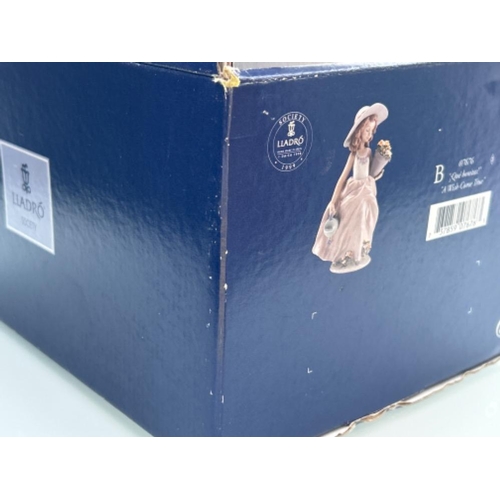 25 - Lladro 7676 ‘A wish come true’ in good condition and original box