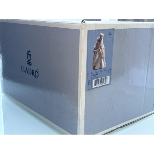 31 - Lladro 5480 ‘King Gaspar’ in good condition and original box