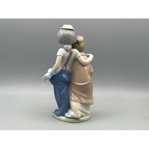 34 - Lladro 7686 ‘Pals forever’ in good condition and original box