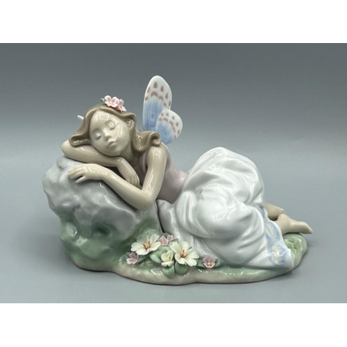 40 - Lladro 7694 ‘Princess of the Fairies’ in good condition and original box