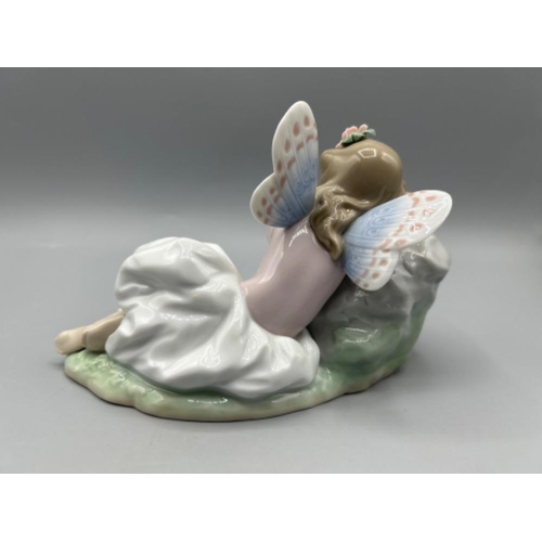 40 - Lladro 7694 ‘Princess of the Fairies’ in good condition and original box