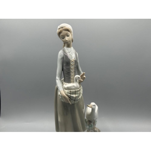 6 - Lladro 4815 ‘Girl with geese’ in good condition