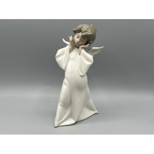 60 - Lladro 4959 ‘Mime Angel’ in good condition