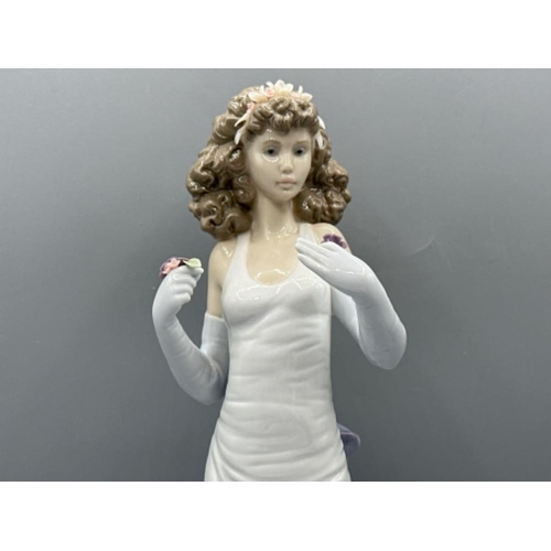 78 - Lladro “Vanguard 1999 Exclusive” figure 6608 Anticipation, good condition, height 31cm, with origina... 