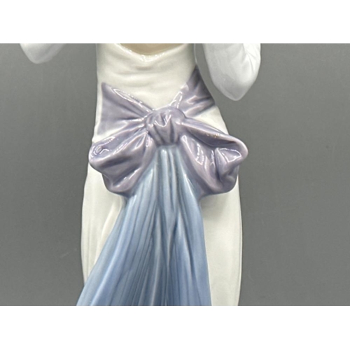 78 - Lladro “Vanguard 1999 Exclusive” figure 6608 Anticipation, good condition, height 31cm, with origina... 