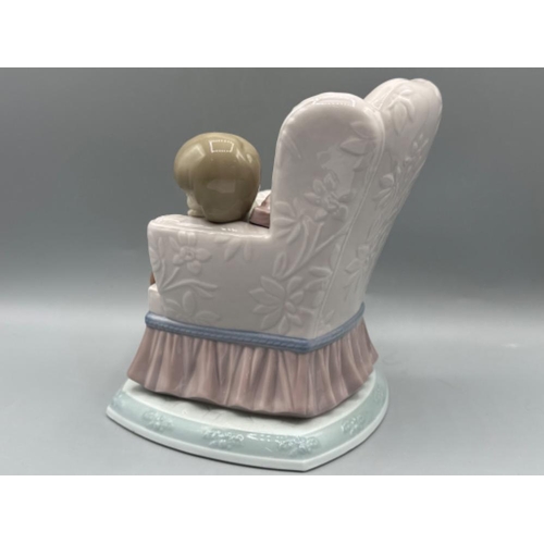 87 - Lladro “The Night Before Christmas Collection” figure 6667 Visions of sugar plums, good condition, h... 