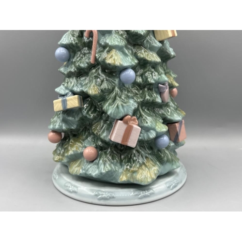 89 - Large Lladro “The Night Before Christmas Collection” ornament 6670 Christmas Is Here, good condition... 