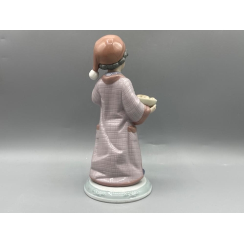 93 - Lladro “The Night Before Christmas Collection” figure 6676 Santa Won’t Notice, good condition, heigh... 