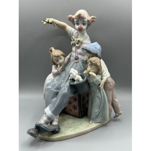 75 - Large Lladro figure 5771 Magic Of Laughter, good condition, height 27cm, with original box