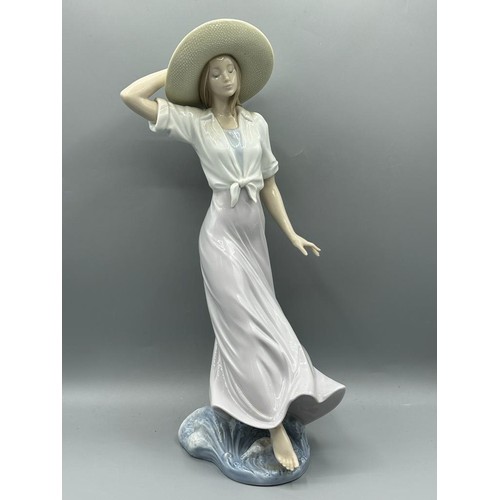 69 - Large Lladro “2002 event” figure 6863 Mediterranean Light, in good condition, height 35.5cm, with or... 