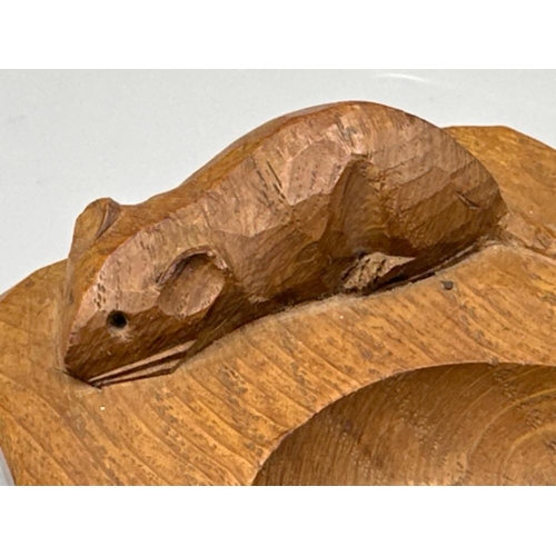 122 - Robert “Mouseman” Thompson carved solid oak ash tray - 10x7.5cm