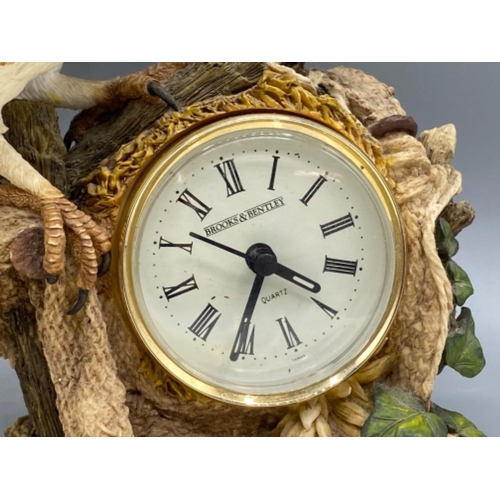 189 - Brooks and Bentley The barn owl clock with Quartz movement