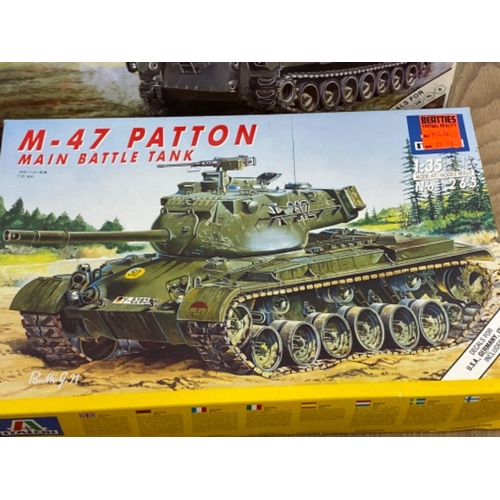 240 - 4x large boxes of buildable toy army tanks by Italeri