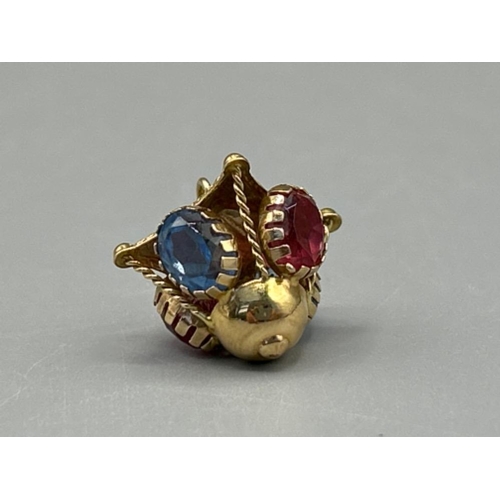 28 - 18ct gold lantern with multi coloured stones 5.18g