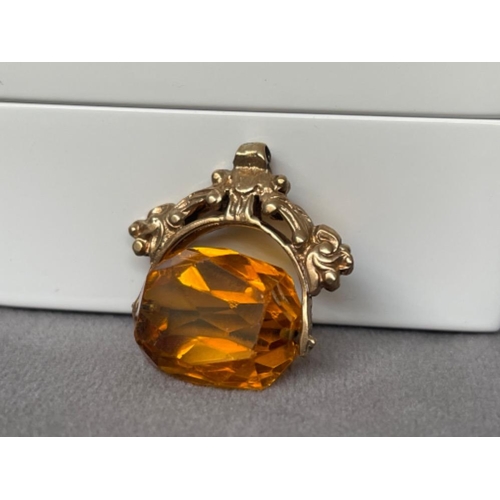 40 - A Vintage 9ct Yellow Gold & Citrine ‘swivel’ Fob Pendant/Charm - weighing 7.74