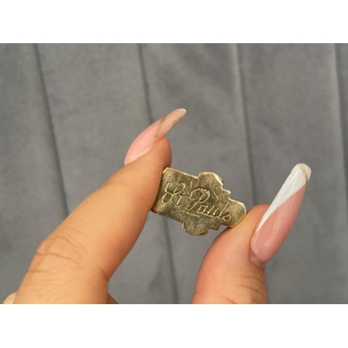 52 - A 9ct Yellow Gold Solid Charm of St Paul’s Cathedral- with engravings - weighing 8.84 grams