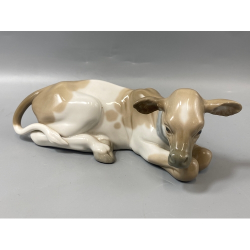 Lladro 4780 Nativity cow in good condition