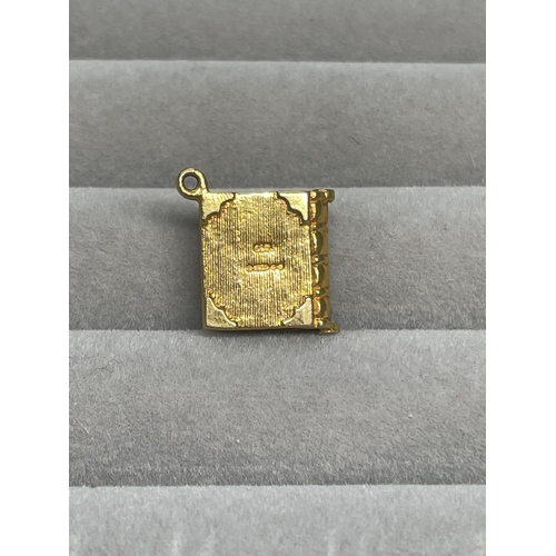 1 - 9ct Yellow Gold Fully Hallmarked Holy Bible Charm - Weighing 3.81 grams