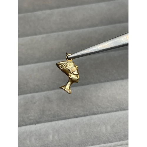 16 - Vintage 9ct Yellow Gold Egyptian Nefertiti Charm Weighing 0.45 grams