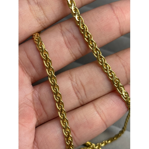 32 - 9ct Yellow Gold Hallmarked Fancy Flat Link Chain Weighing 5.56 grams Measuring 40cm in length